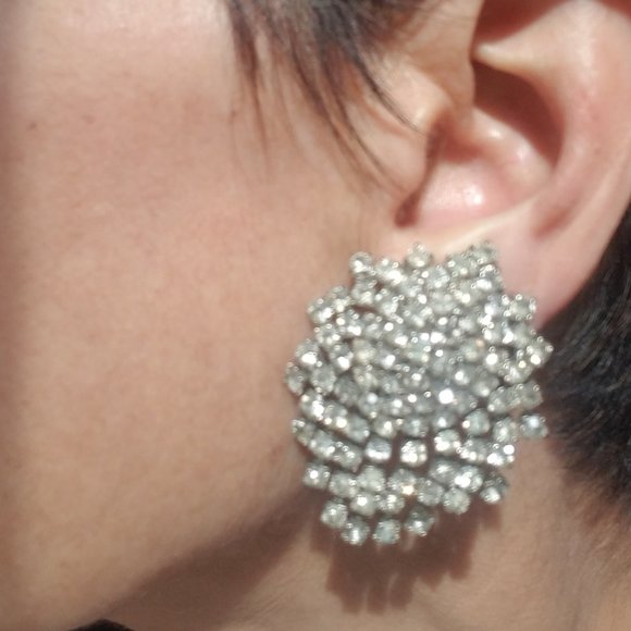 Lisner Jewelry - Vintage Lisner crystal brooch & clip earrings